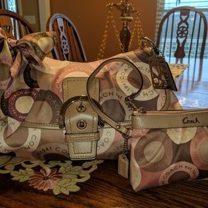 NWOT COACH Soho Pink Multicolor handbag & wristlet